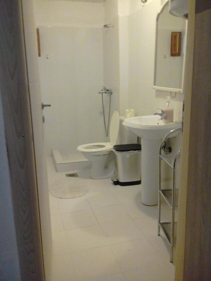 Sea View Hotel Risan Bagian luar foto